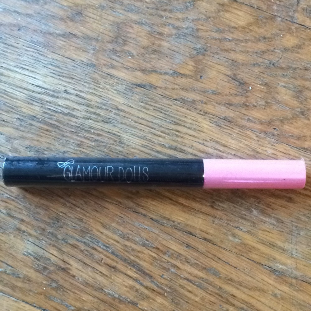 Glamour Dolls black mascara